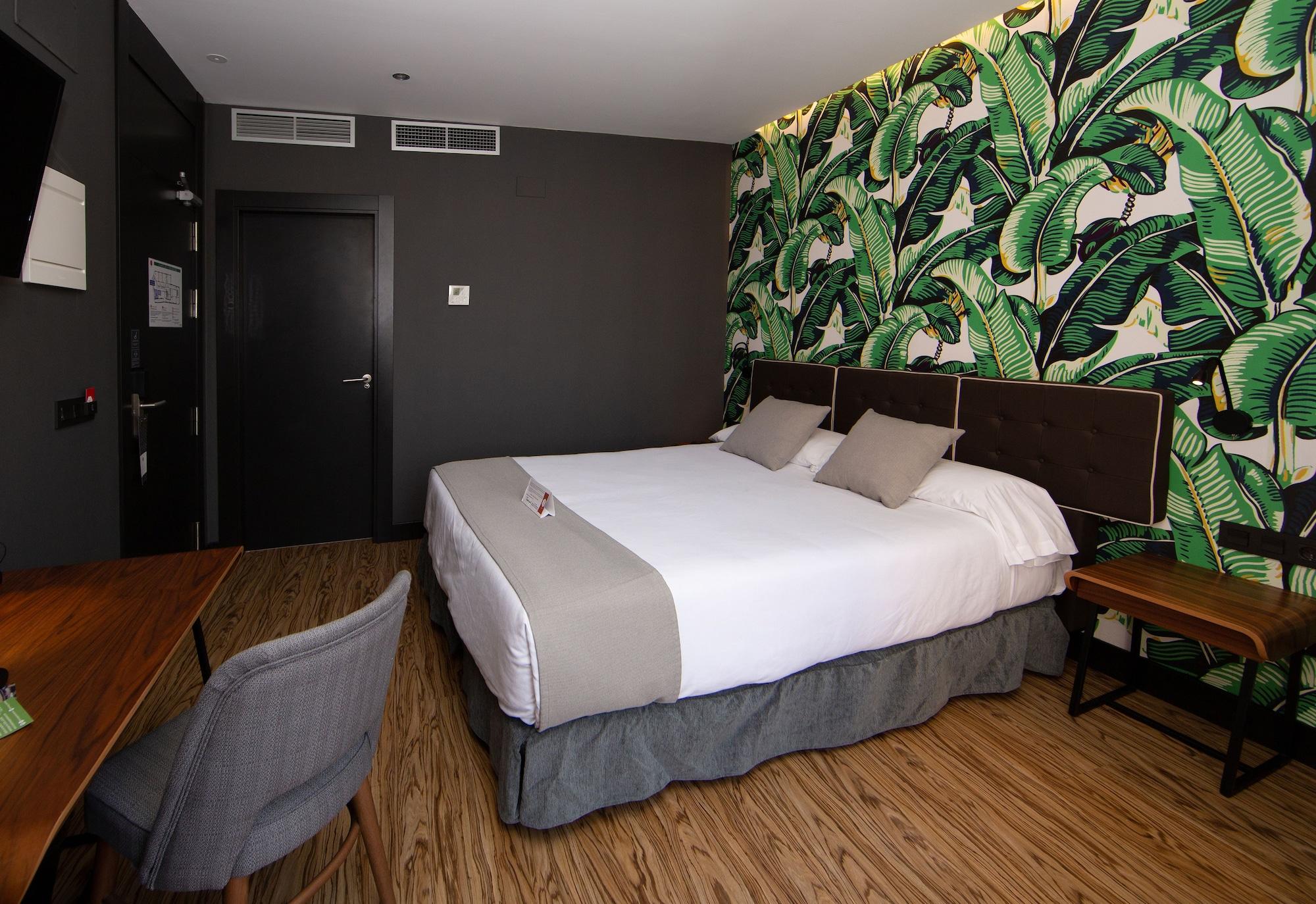 Malaga Premium Hotel Экстерьер фото