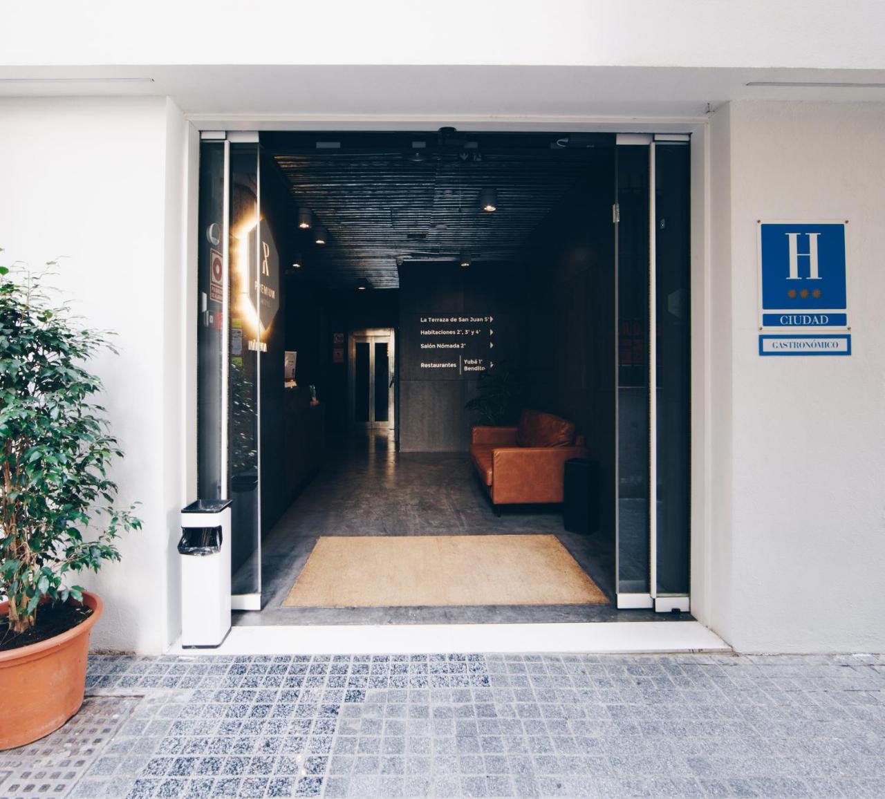 Malaga Premium Hotel Экстерьер фото